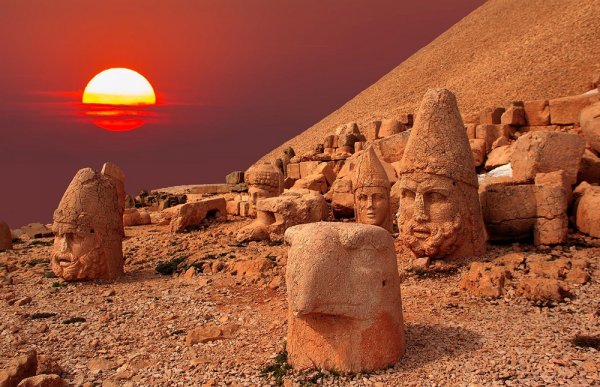 GÜNEŞİN DOĞUŞU...NEMRUT  Adıyaman Urfa Antep Göbeklitepe